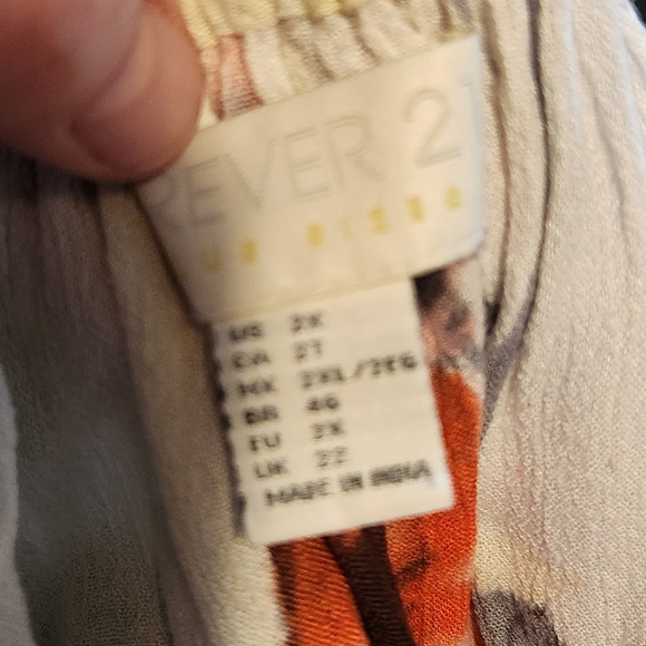 Watercolor floral romper - Picture 4 of 4